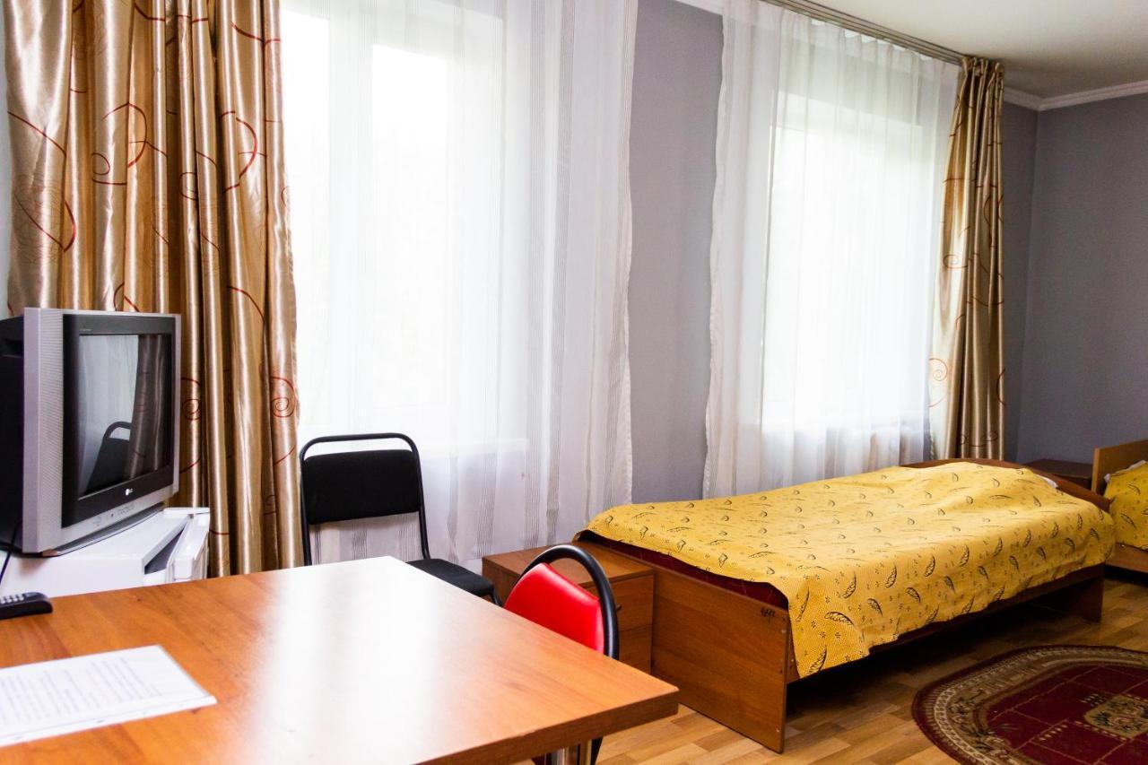 אלמטי Hotel Tahar מראה חיצוני תמונה