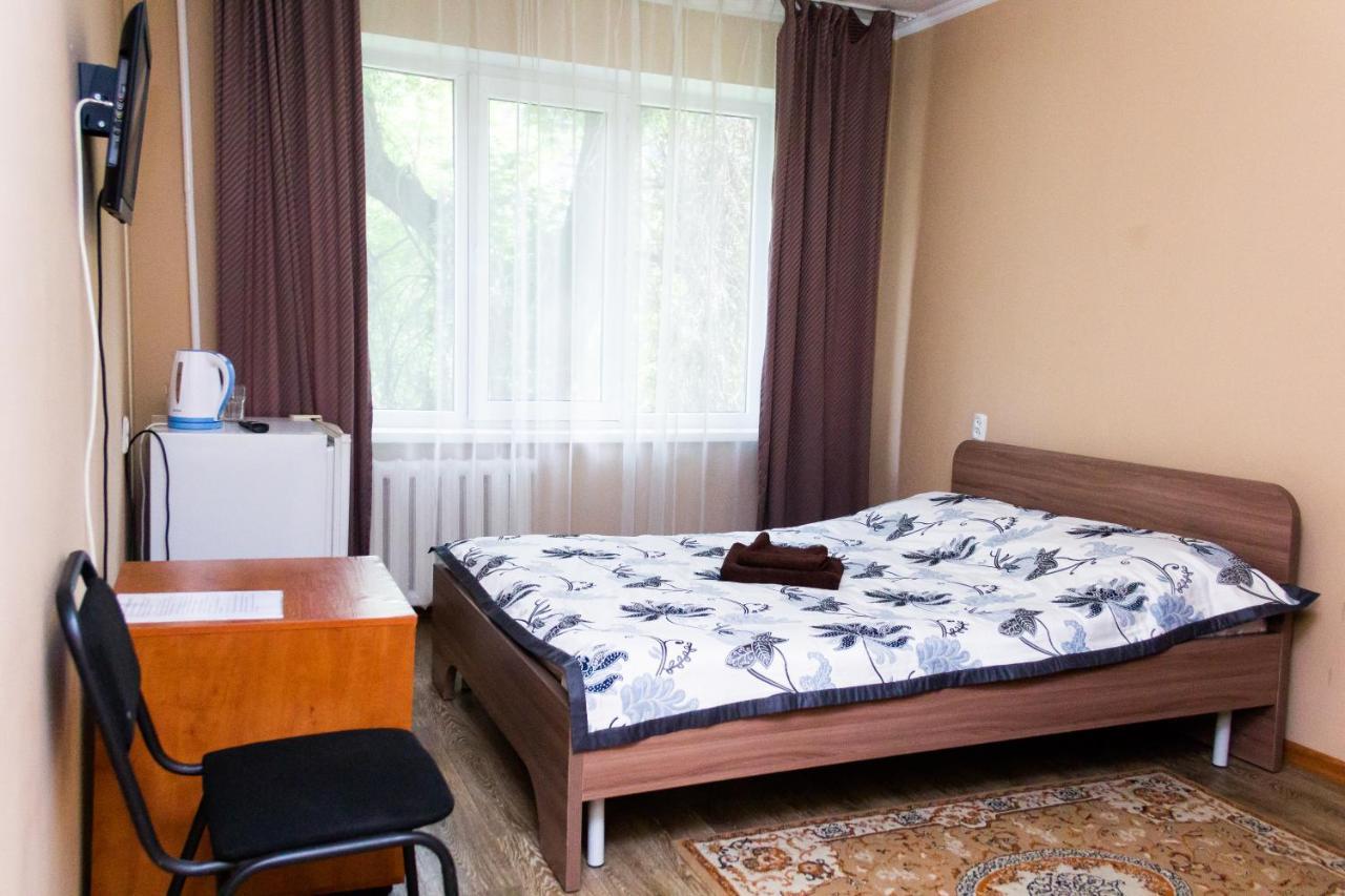 אלמטי Hotel Tahar מראה חיצוני תמונה