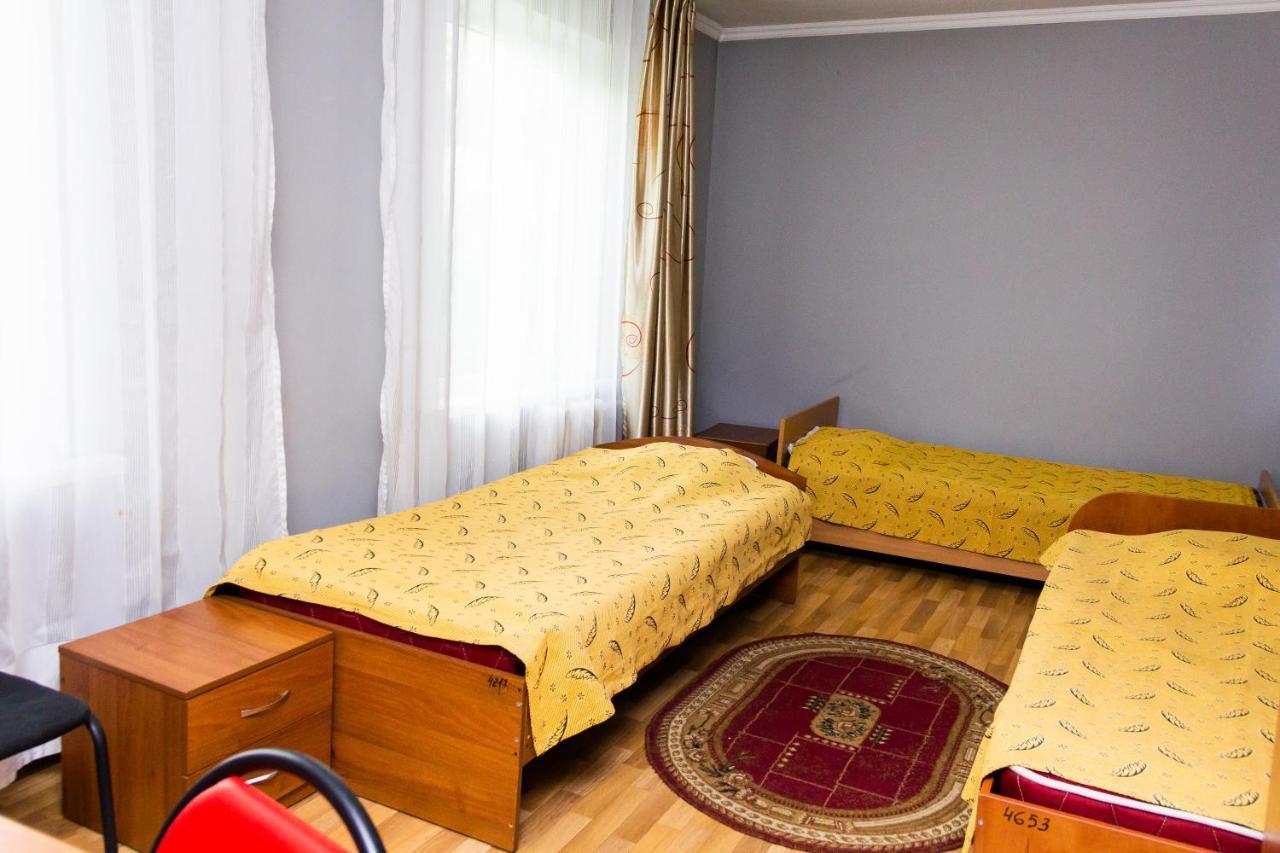 אלמטי Hotel Tahar מראה חיצוני תמונה