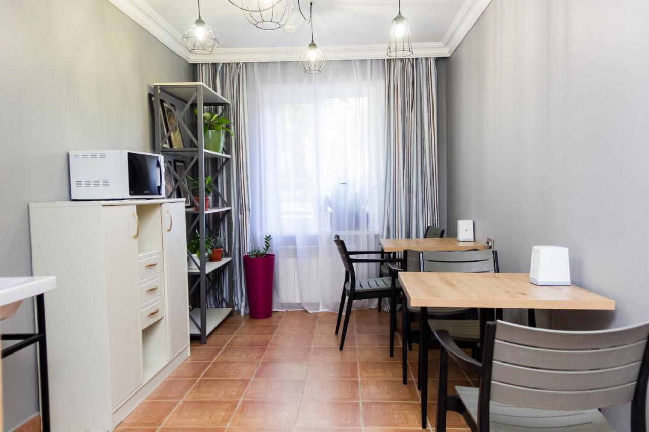 אלמטי Hotel Tahar מראה חיצוני תמונה
