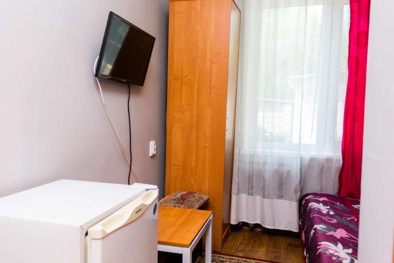 אלמטי Hotel Tahar מראה חיצוני תמונה