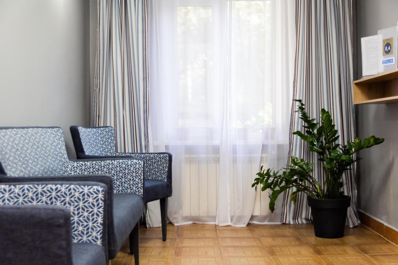 אלמטי Hotel Tahar מראה חיצוני תמונה