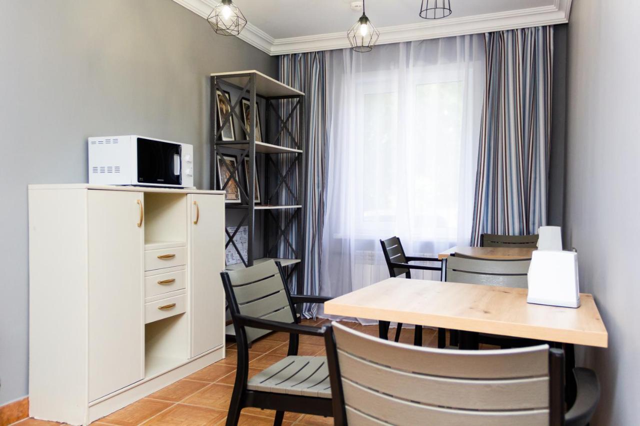 אלמטי Hotel Tahar מראה חיצוני תמונה